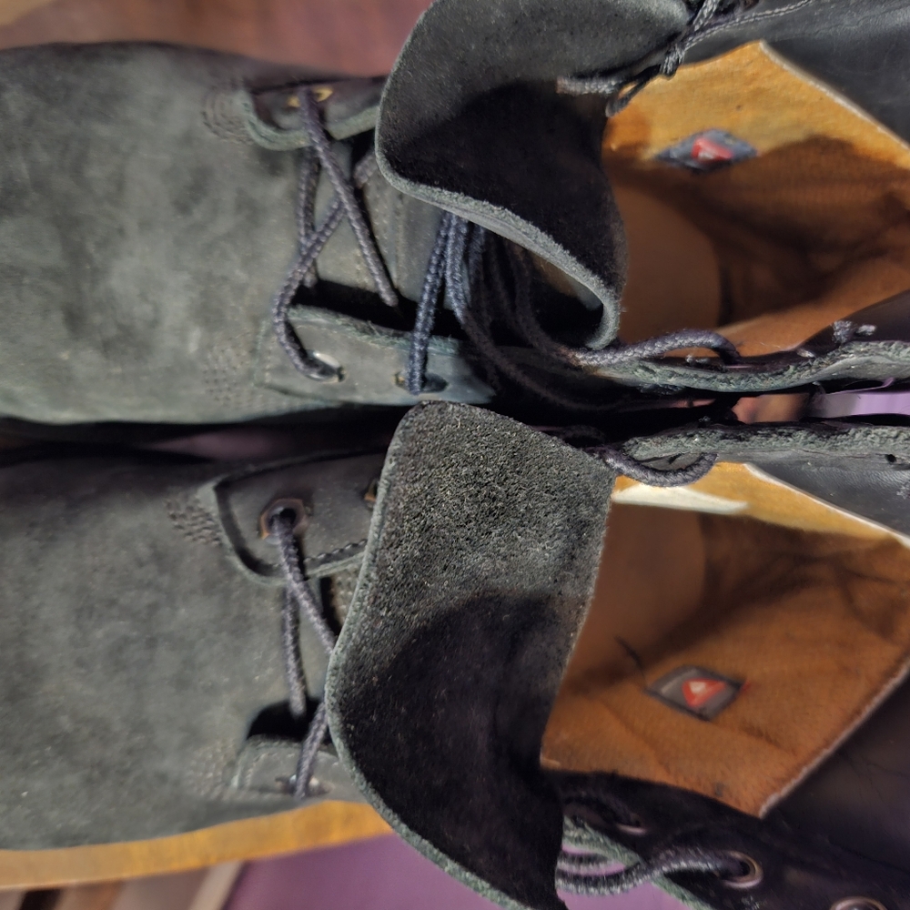 Timberlands boots boys size 5.5